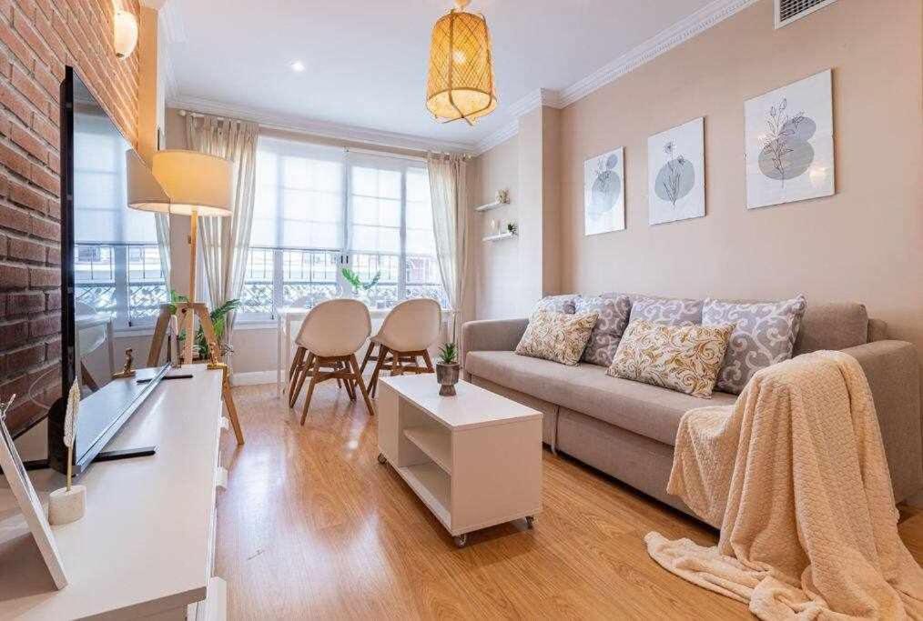 3 Apartamento En Estadio Sevilla 8 Plazas 3 Hab Y Metro Εξωτερικό φωτογραφία